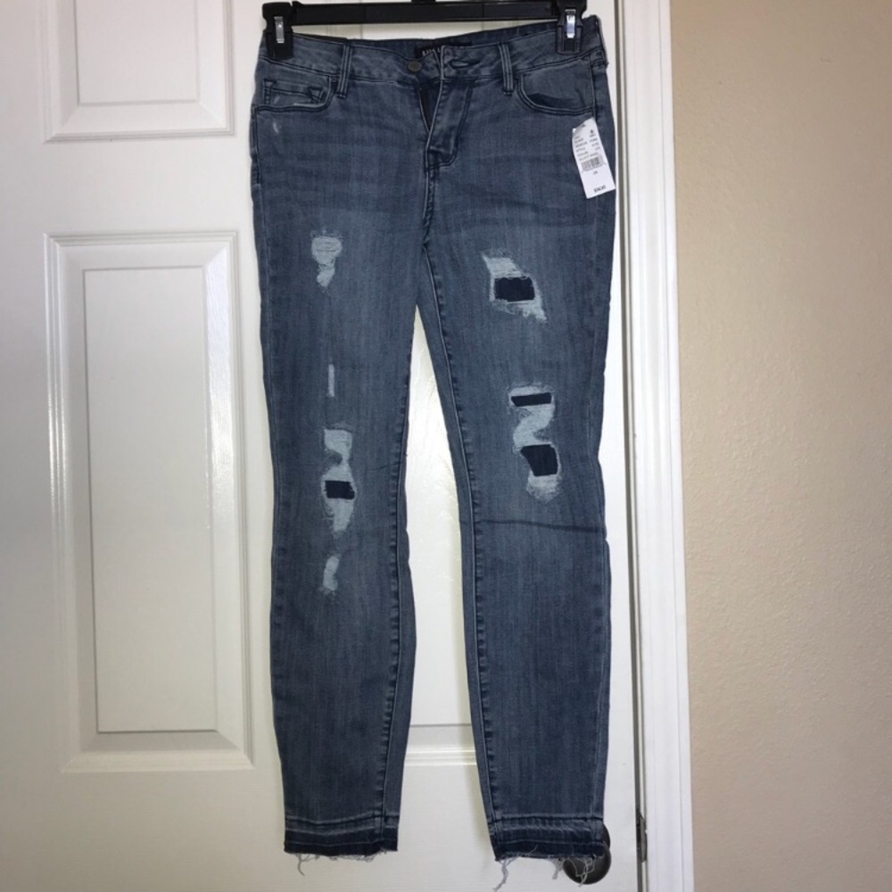NWT Pacsun Distressed jeans